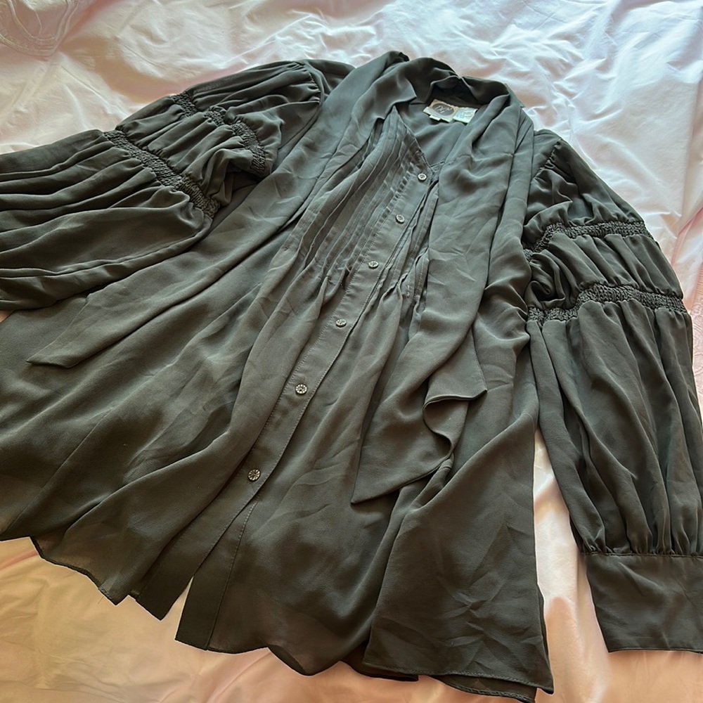 Diane Gilman black long sleeve blouse. Size XL